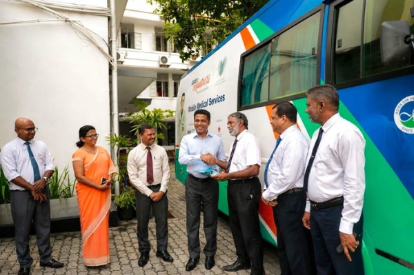 1786358098-mobile-drug-test-bus-3 image